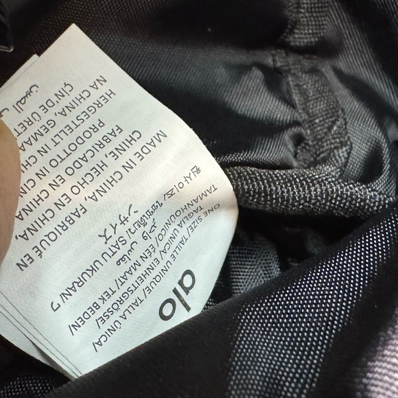 ❤️❤️❤️BNWT ALO Yoga Explorer Fanny- GREAT VDAY GIFT! REDUCED SHIPPING ❤️❤️❤️ - Picture 9 of 11